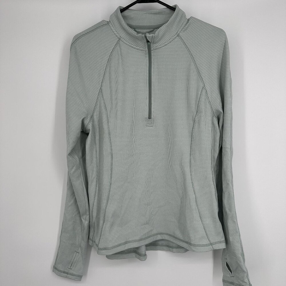 Avalanche Athletic 1/2 zip shirt thumb‎ holes size large